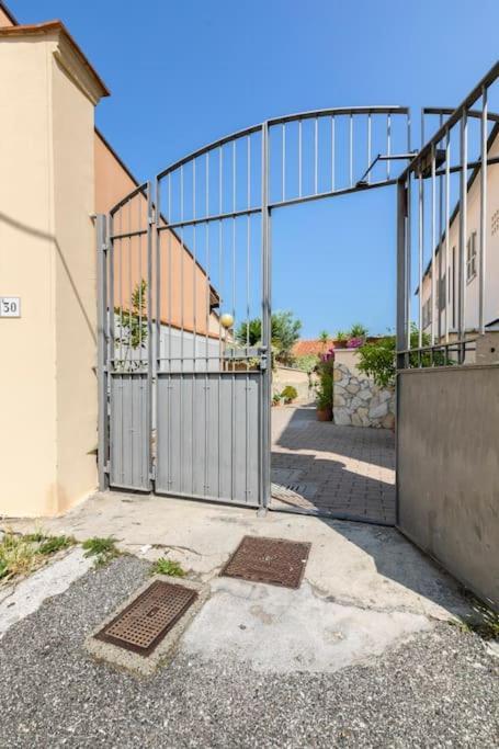 דירות ליבורנו Casa “Oasi Del Mare” מראה חיצוני תמונה